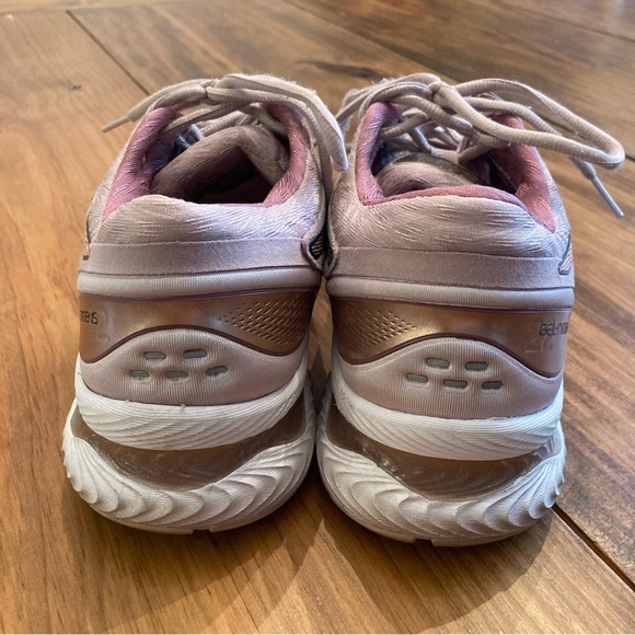 ASICS Gel-Nimbus 22 Running Shoes EUC - Picture 10 of 10